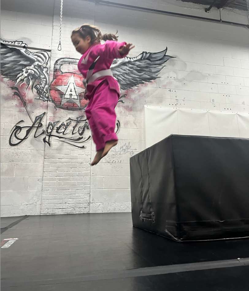 Enfants pratiquant le jiujitsu dans notre gym de Montréal